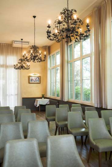 Chateau des comtes de Challes · Hôtel Séminaire Challes-les-Eaux, Chambéry