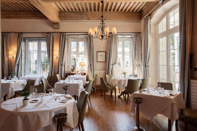 Chateau des comtes de Challes · restaurant