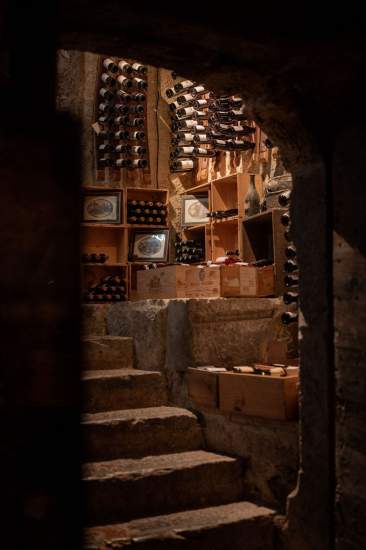 Chateau des comtes de Challes · cave · Hôtel Challes-les-Eaux