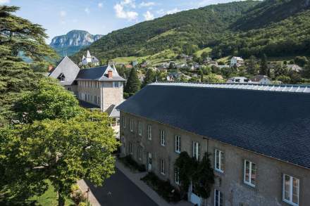 Chateau des comtes de Challes · extérieur