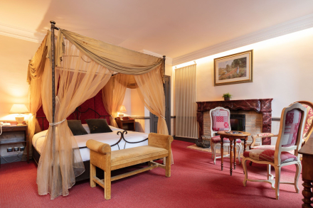 Chateau des comtes de Challes · hotel