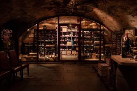 Chateau des comtes de Challes · cave à vin